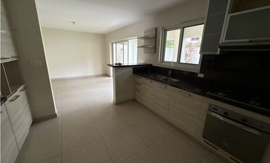 CASA EN VENTA -RESERVAS DE VERSALLES - REMATE BANCARIO