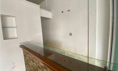 LOCAL / CENTENNIAL PLAZA / 60M / PISO 2 / FRENTE A MCDONALDS JC