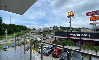 LOCAL / CENTENNIAL PLAZA / 60M / PISO 2 / FRENTE A MCDONALDS JC