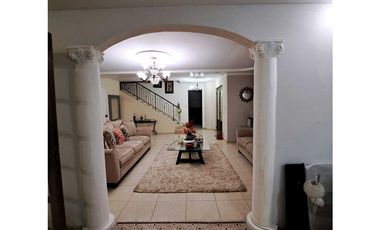 ALQUILER AMPLIA CASA SAN ANTONIO RESIDENCIAL QUINTAS DE VILLA FLOR VV
