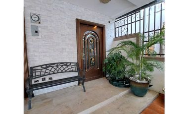 ALQUILER AMPLIA CASA SAN ANTONIO RESIDENCIAL QUINTAS DE VILLA FLOR VV
