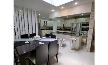 ALQUILER AMPLIA CASA SAN ANTONIO RESIDENCIAL QUINTAS DE VILLA FLOR VV