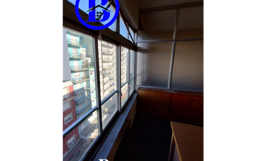 VENTA DE OFICINA - EDIFICIO PASAJE SACOA - ZONA CENTRO