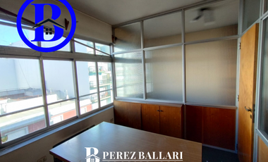 VENTA DE OFICINA - EDIFICIO PASAJE SACOA - ZONA CENTRO