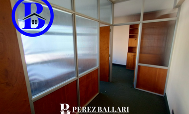 VENTA DE OFICINA - EDIFICIO PASAJE SACOA - ZONA CENTRO