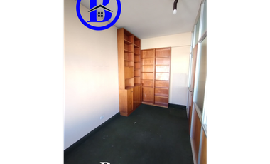 VENTA DE OFICINA - EDIFICIO PASAJE SACOA - ZONA CENTRO