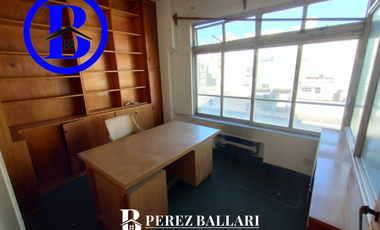VENTA DE OFICINA - EDIFICIO PASAJE SACOA - ZONA CENTRO