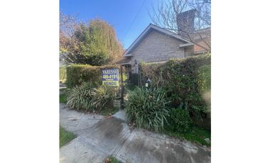 Chalet 5 ambientes. Barrio Güemes