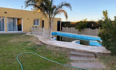 CASA DE CATEGORIA. B° PRIVADO LA MARTINICA. POCITO