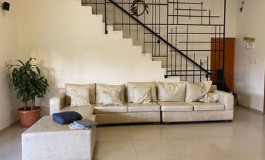CASA DE CATEGORIA. B° PRIVADO LA MARTINICA. POCITO