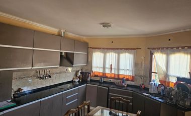 CASA DE CATEGORIA. B° PRIVADO LA MARTINICA. POCITO