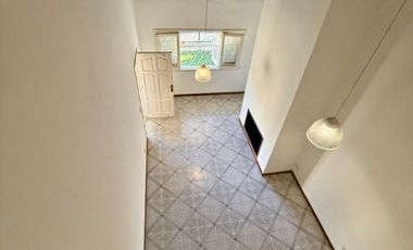 Casa en alquiler en Ramos Mejia Sur