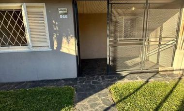 Casa en alquiler en Ramos Mejia Sur