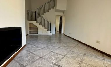 Casa en alquiler en Ramos Mejia Sur