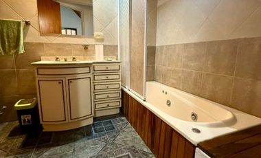 Casa en alquiler en Ramos Mejia Sur