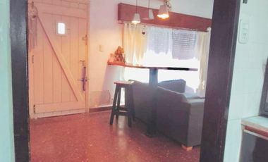 CASA 4 AMBIENTES VENTA ESCALADA BUENA UBICACION