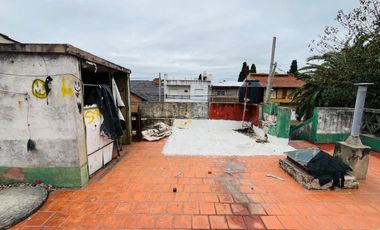 CASA 4 AMBIENTES VENTA ESCALADA BUENA UBICACION