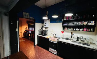 CASA 4 AMBIENTES VENTA ESCALADA BUENA UBICACION