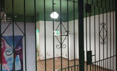 VENTA CASA 3AMB/2LOCALES FRENTE EN CLAYPOLE