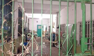 VENTA CASA 3AMB/2LOCALES FRENTE EN CLAYPOLE