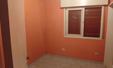 VENTA CASA 3AMB/2LOCALES FRENTE EN CLAYPOLE
