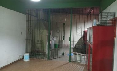 VENTA CASA 3AMB/2LOCALES FRENTE EN CLAYPOLE