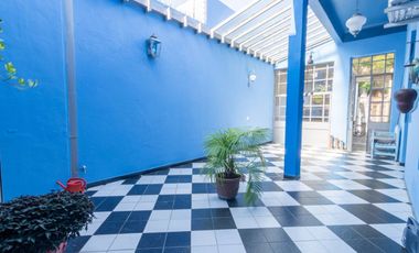 Casa de 6 Ambientes con local