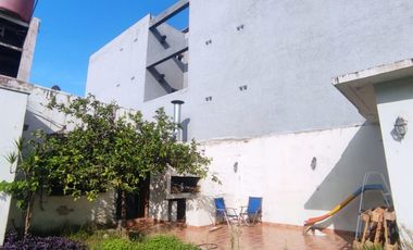 CASA ALTO ALBERDI 4 DORMITORIOS 400M2 LOTE PROPIO