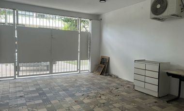 VENTA CASA 3 AMB - ITUZAINGO CENTRO