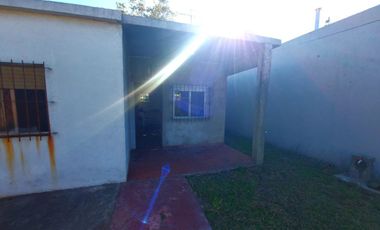 MORON LOTE 300 METROS CASA 3 AMBIENTES OPORTUNIDAD