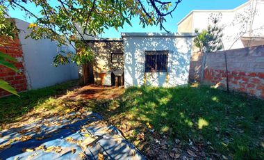MORON LOTE 300 METROS CASA 3 AMBIENTES OPORTUNIDAD