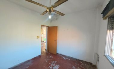 MORON LOTE 300 METROS CASA 3 AMBIENTES OPORTUNIDAD