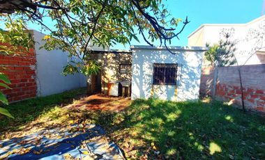 MORON LOTE 300 METROS CASA 3 AMBIENTES OPORTUNIDAD