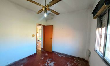MORON LOTE 300 METROS CASA 3 AMBIENTES OPORTUNIDAD