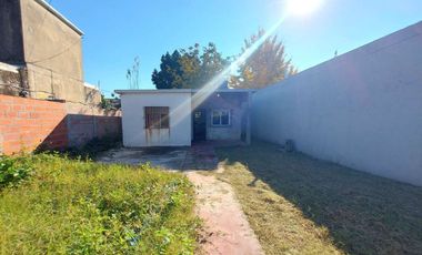 MORON LOTE 300 METROS CASA 3 AMBIENTES OPORTUNIDAD