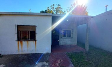 MORON LOTE 300 METROS CASA 3 AMBIENTES OPORTUNIDAD
