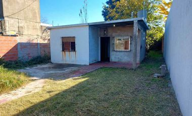 MORON LOTE 300 METROS CASA 3 AMBIENTES OPORTUNIDAD