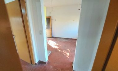 MORON LOTE 300 METROS CASA 3 AMBIENTES OPORTUNIDAD