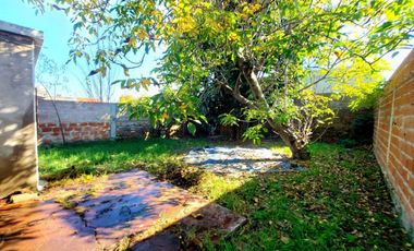 MORON LOTE 300 METROS CASA 3 AMBIENTES OPORTUNIDAD