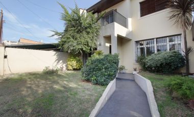 VENTA CASA 5 AMBIENTES CON PILETA MONTE GRANDE