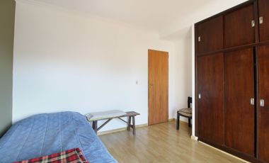 VENTA CASA 5 AMBIENTES CON PILETA MONTE GRANDE
