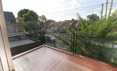 VENTA CASA 5 AMBIENTES CON PILETA MONTE GRANDE