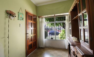 VENTA CASA 5 AMBIENTES CON PILETA MONTE GRANDE