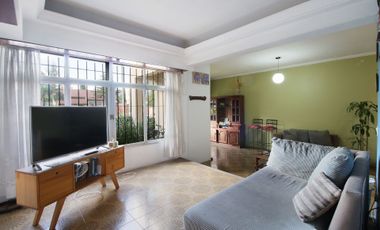VENTA CASA 5 AMBIENTES CON PILETA MONTE GRANDE