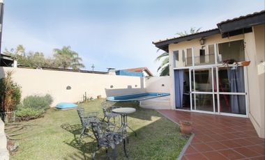 VENTA CASA 5 AMBIENTES CON PILETA MONTE GRANDE