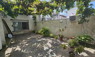 Venta ph 3 ambientes a reciclar. Quilmes Oeste