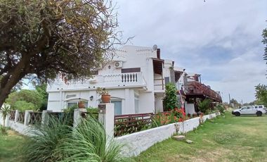 VENTA PH 2 AMB A METROS DE LA LAGUNA MAR CHIQUITA