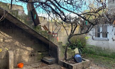 VENTA CASA 3 AMB. A RECICLAR  BARRIO DON EMILIO