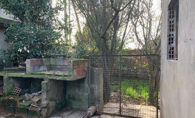 VENTA CASA 3 AMB. A RECICLAR  BARRIO DON EMILIO