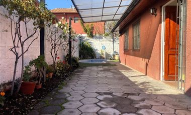 Casa en Arriendo en LOS ALIAGA- DUBLE ALMEYDA- COLEGIO SAN AGUSTIN